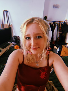 User Evalynne profile image