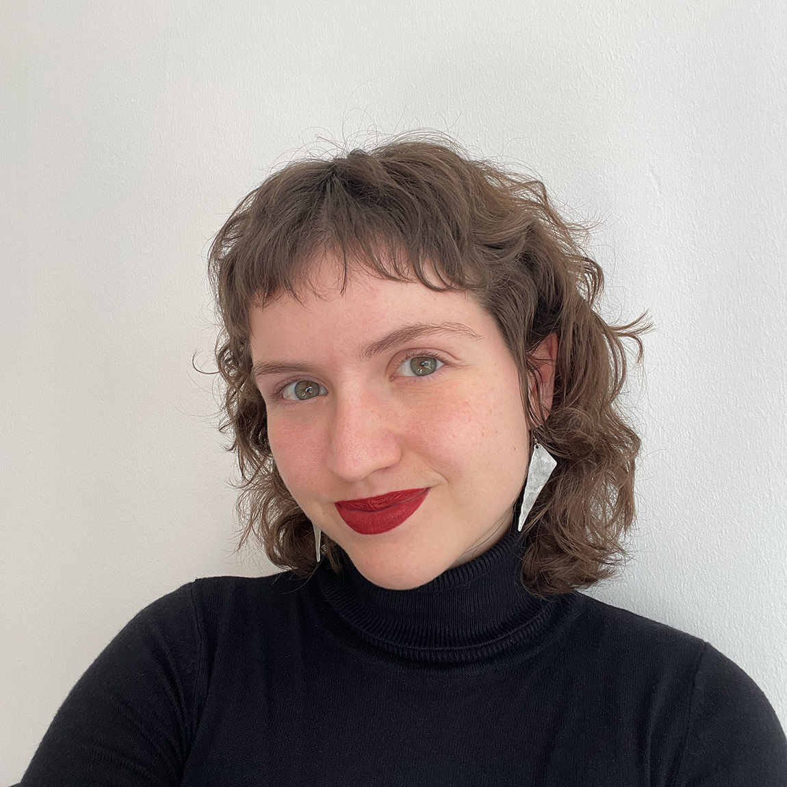 User Sara profile image