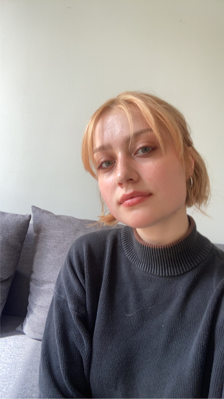 User Natalia profile image