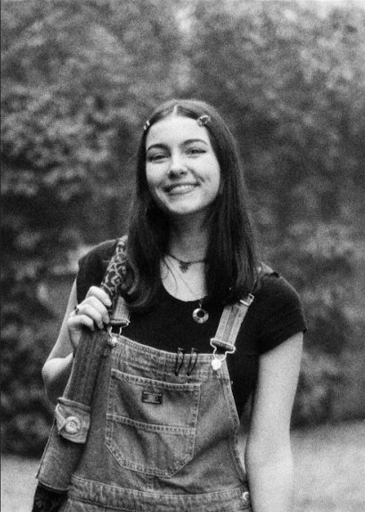 User Ella profile image