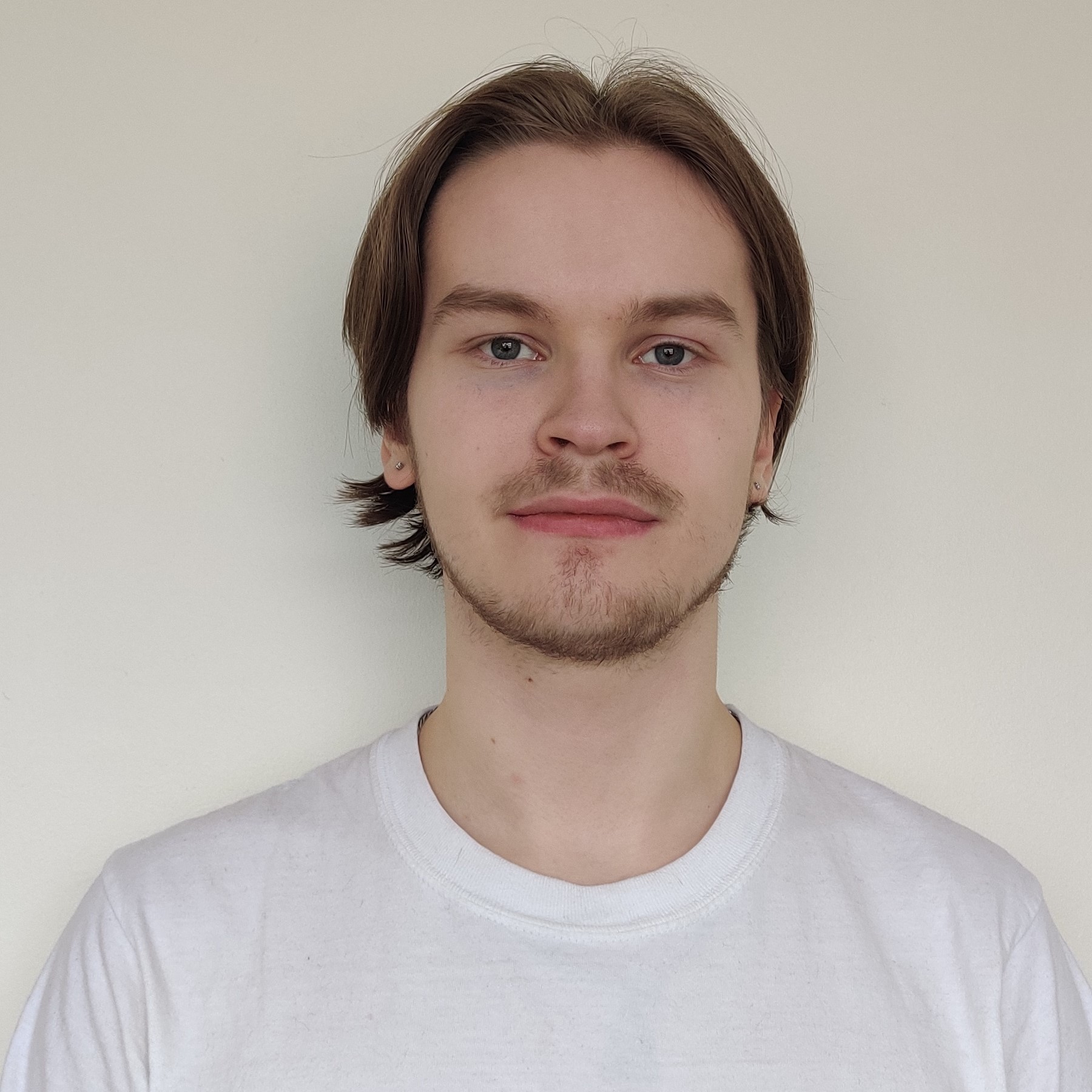 User Hannes profile image