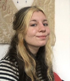 User Anna profile image