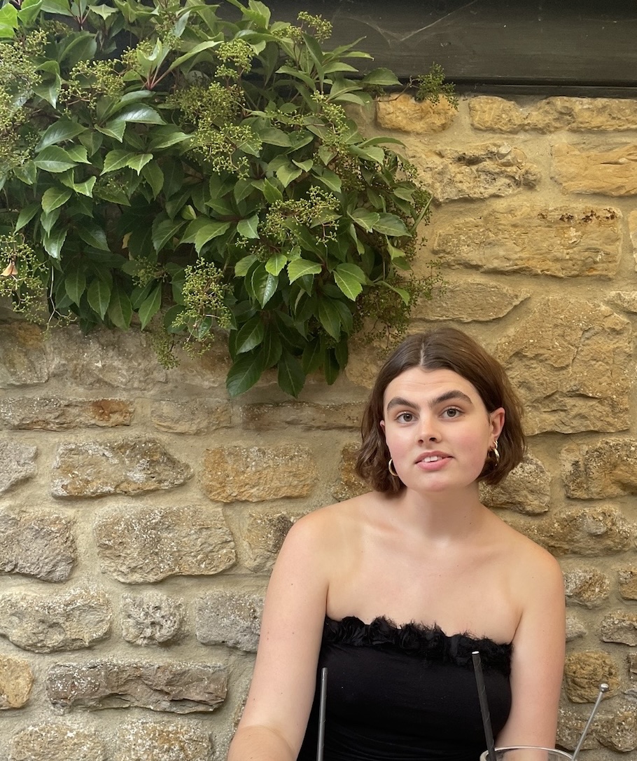 User Lily profile image